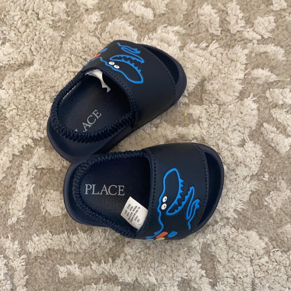 NWOT Children’s place baby boy pool slides